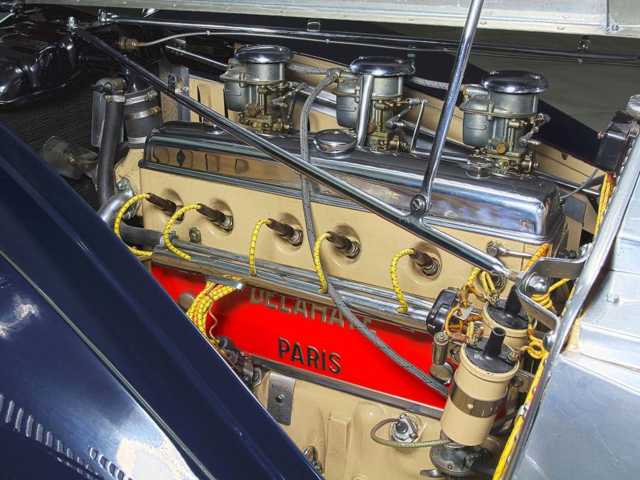 Моторный отсек Delahaye 135 M Drophead Coupe par Figoni & Falaschi 1947 года  (фото 6 из 14)